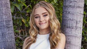 Read more about the article Lizzy Greene Relationships: Everything That you Should