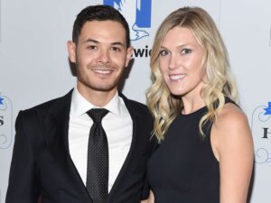 Read more about the article Kyle Larson Bio: Networth, Age, Career, Family, and Height